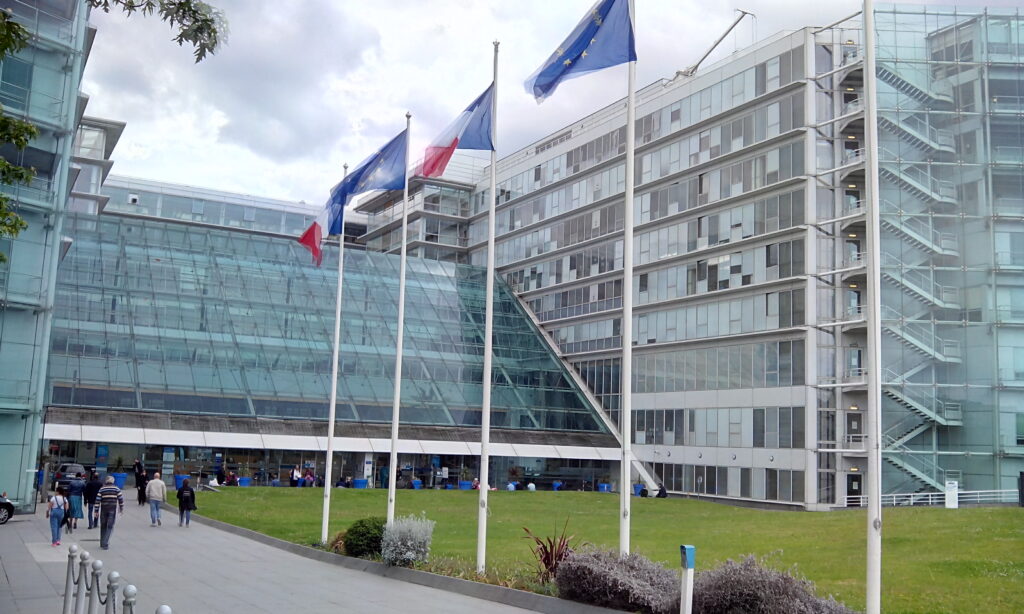 Taxi 77 Georges Pompidou